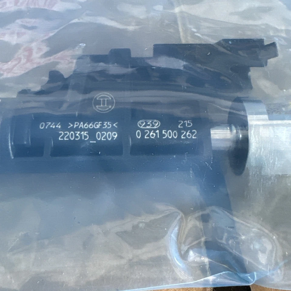 Inyector directo de combustible Bosch OEM 62858 para 12-19 BMW 550i 650i M5 M6 13538627842 Foto 4 de 4