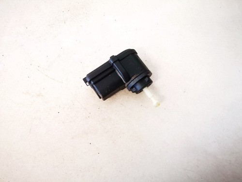 1j0941295b Scheinwerfer Stellmotor  Volkswagen Polo DE1381659-03