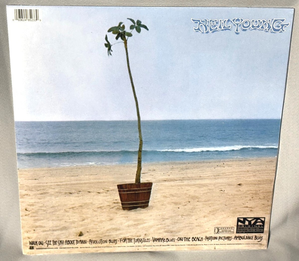 Neil Young – On The Beach Japan Promo LP Neil Young – On The Beach – Vinyl (LP, Album, Promo), 1974
