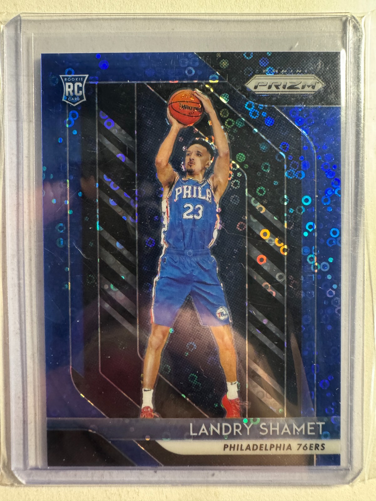 K269,102 - 2018-19 Panini Prizm Prizms Fast Break Blue #199 Landry Shamet #/175