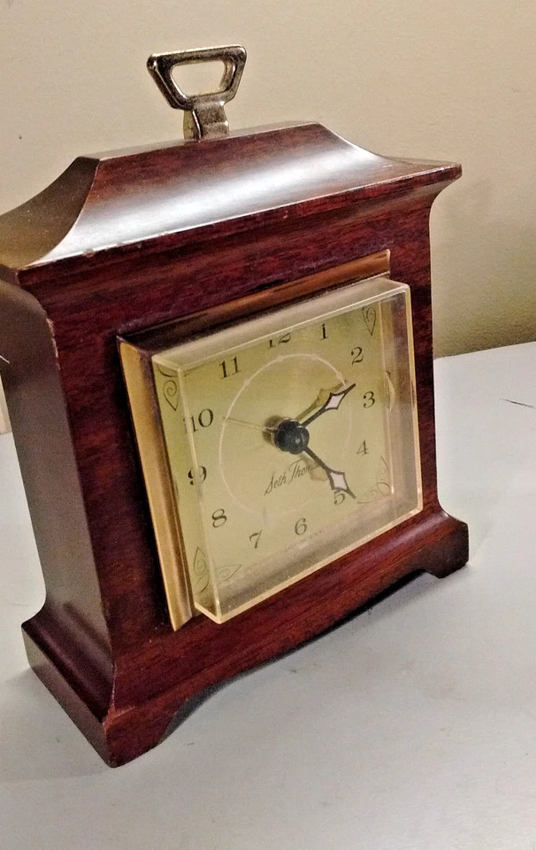 Vintage Mechanical Seth Thomas Clock Mantel Desk Shelf Brown Watch Wooden - Image 2 of 4