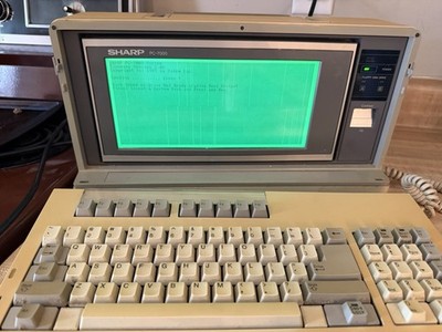 Sharp PC-7000 Luggage Computer 1985 Working Good Shape Rare!!