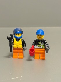 LEGO CITY - 60085: 4x4 with Powerboat -RETIRED - 99% Complete Set *See Notes*