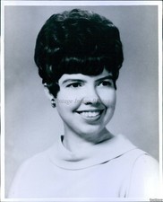 1973 Photo Deanna Vance Beautiful Brunette With Beehive Hairdo Fashion 8X10