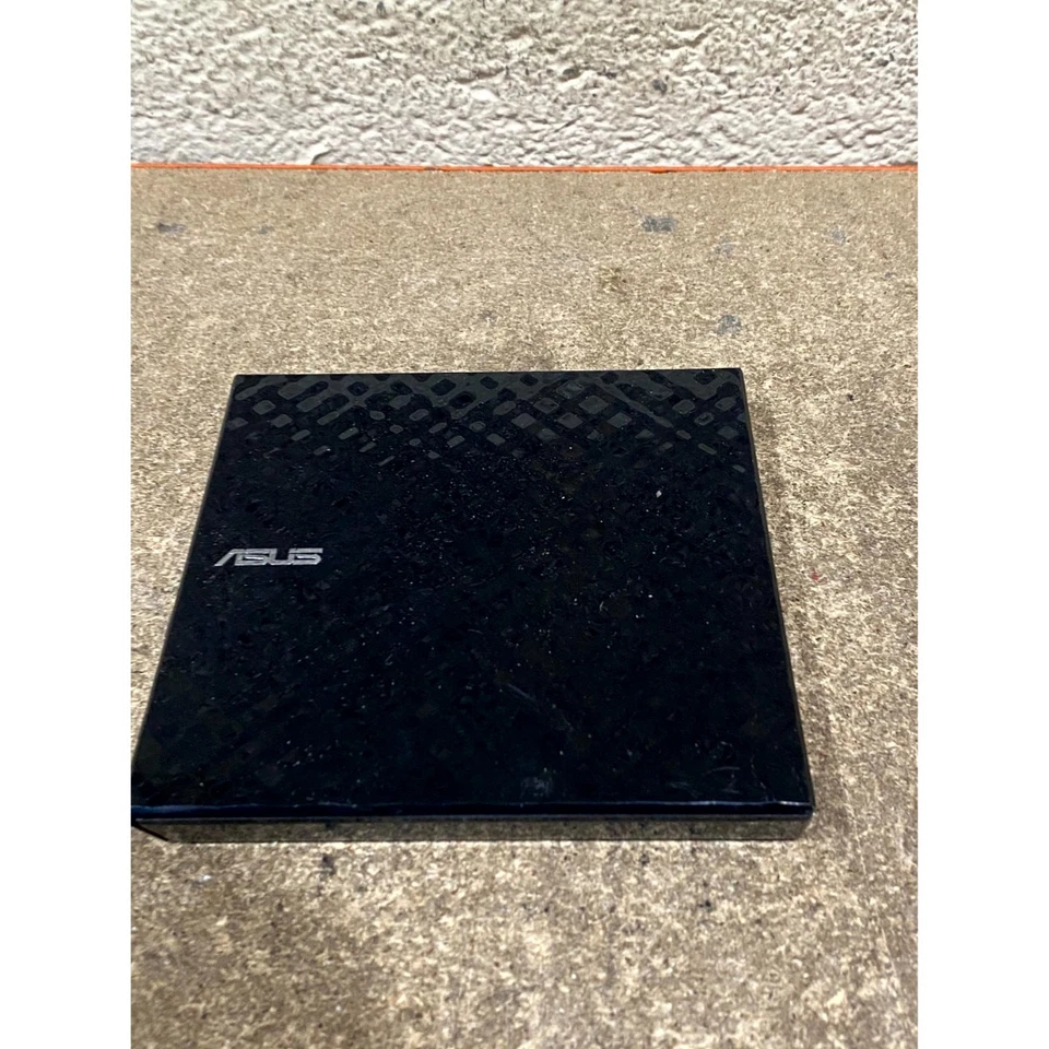 Asus Lite SDRW-08D2S-U External DVD Burner Black 8X Speed For Windows & Mac - Image 2 of 4