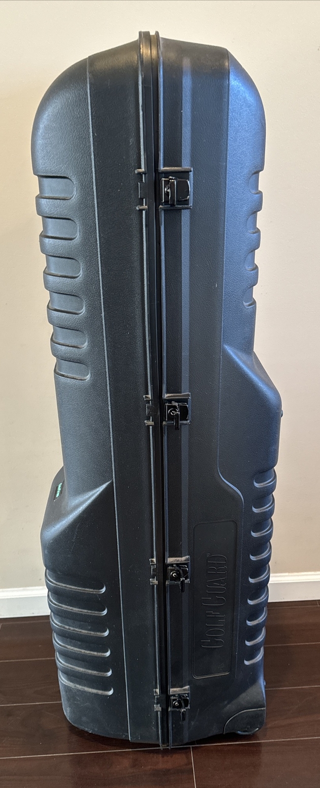 Golf Guard Travel Bag w Wheels Hard Shell Plastic Cover Case Lock