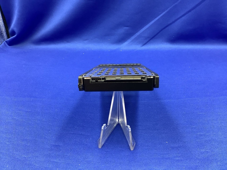 MZ-ILT3T8B HITACHI SAMSUNG PM1643a 3.84TB SAS 12Gbps 2.5" SSD SLM5B-M3R8SS - Image 4 of 4