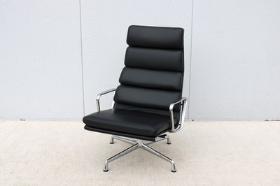 Mid-Century Modern Herman Miller Eames Soft Pad Lounge Chair in Black Leather
