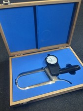 Harpenden Skinfold Calipers Analogue Dial Gauge Measuring Tool in Wooden Case