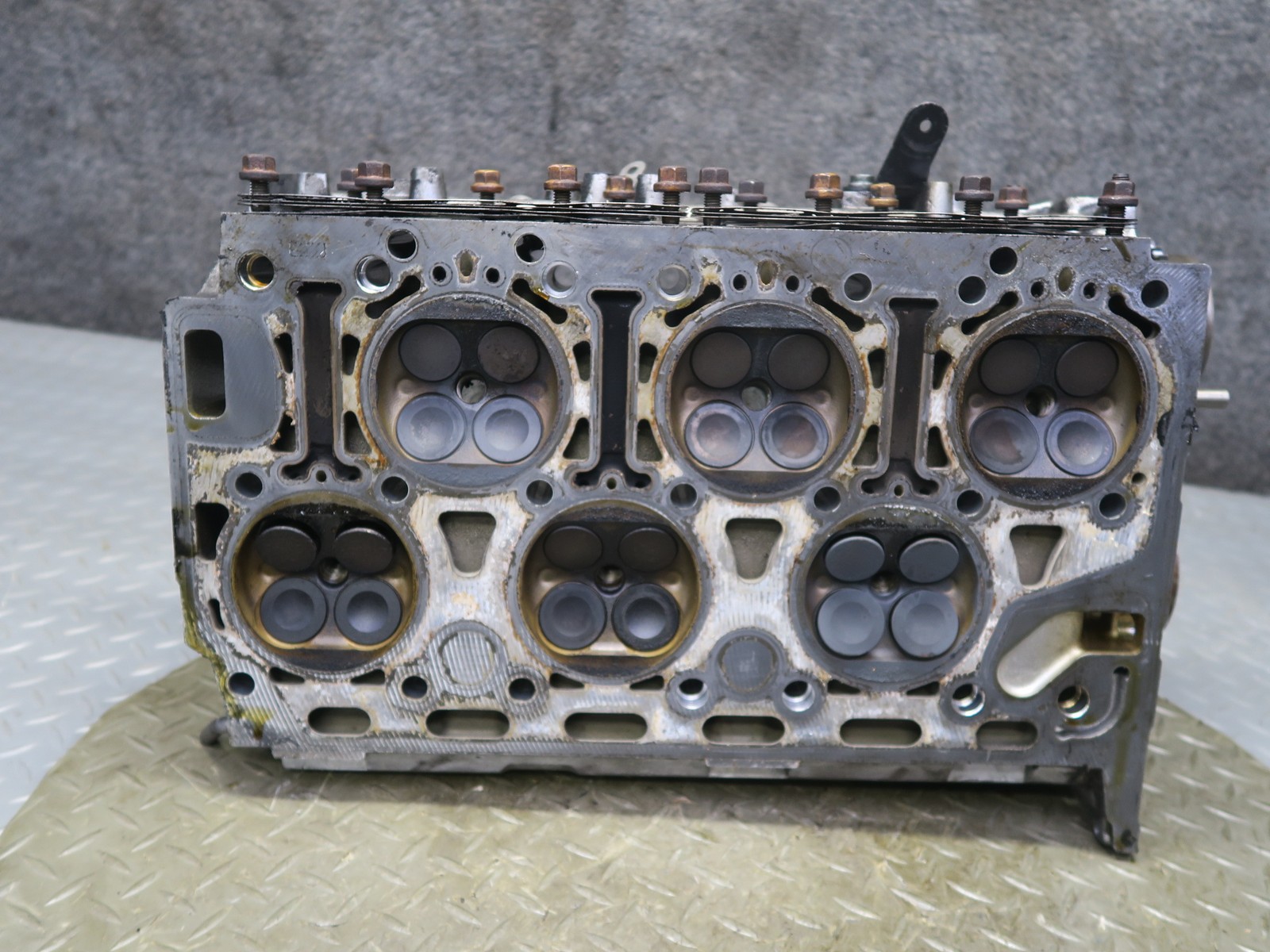 2006-2012 BENTLEY FLYING SPUR 6.0L W12 ENGINE LEFT CYLINDER HEAD W/ CAMSHAFTS