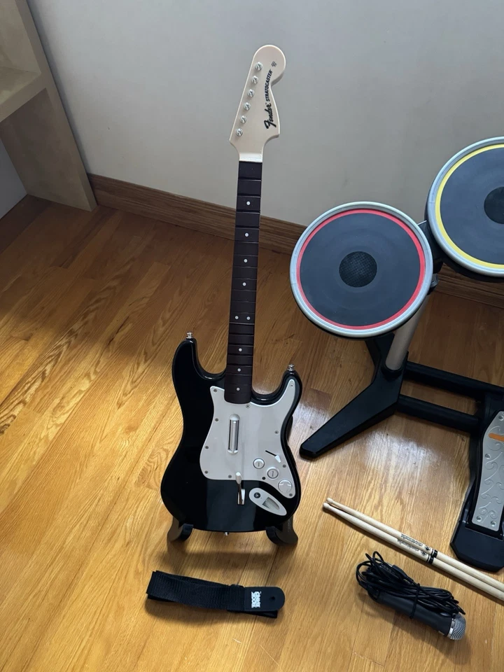 PS4 PS5 Rock Band 4 Bundle, Drums, 2X Guitars, Microphone, NO Game - Tested!! - Image 3 of 4