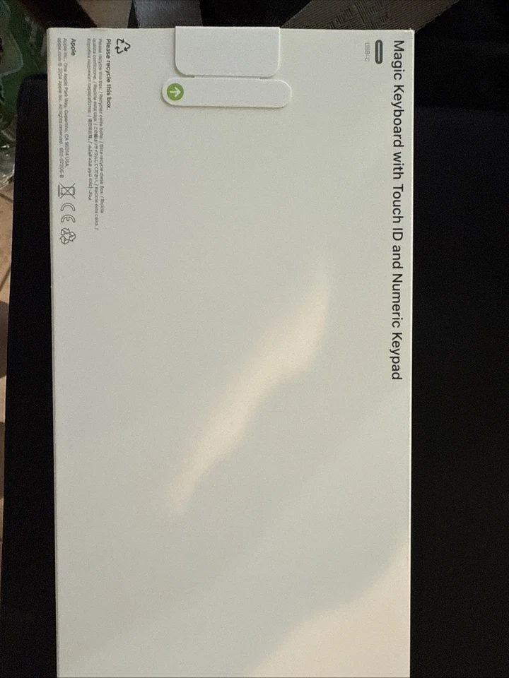 NEW APPLE Black Silver Bluetooth Magic Keyboard Touch ID Computer USB Cable Cord - Image 2 of 4