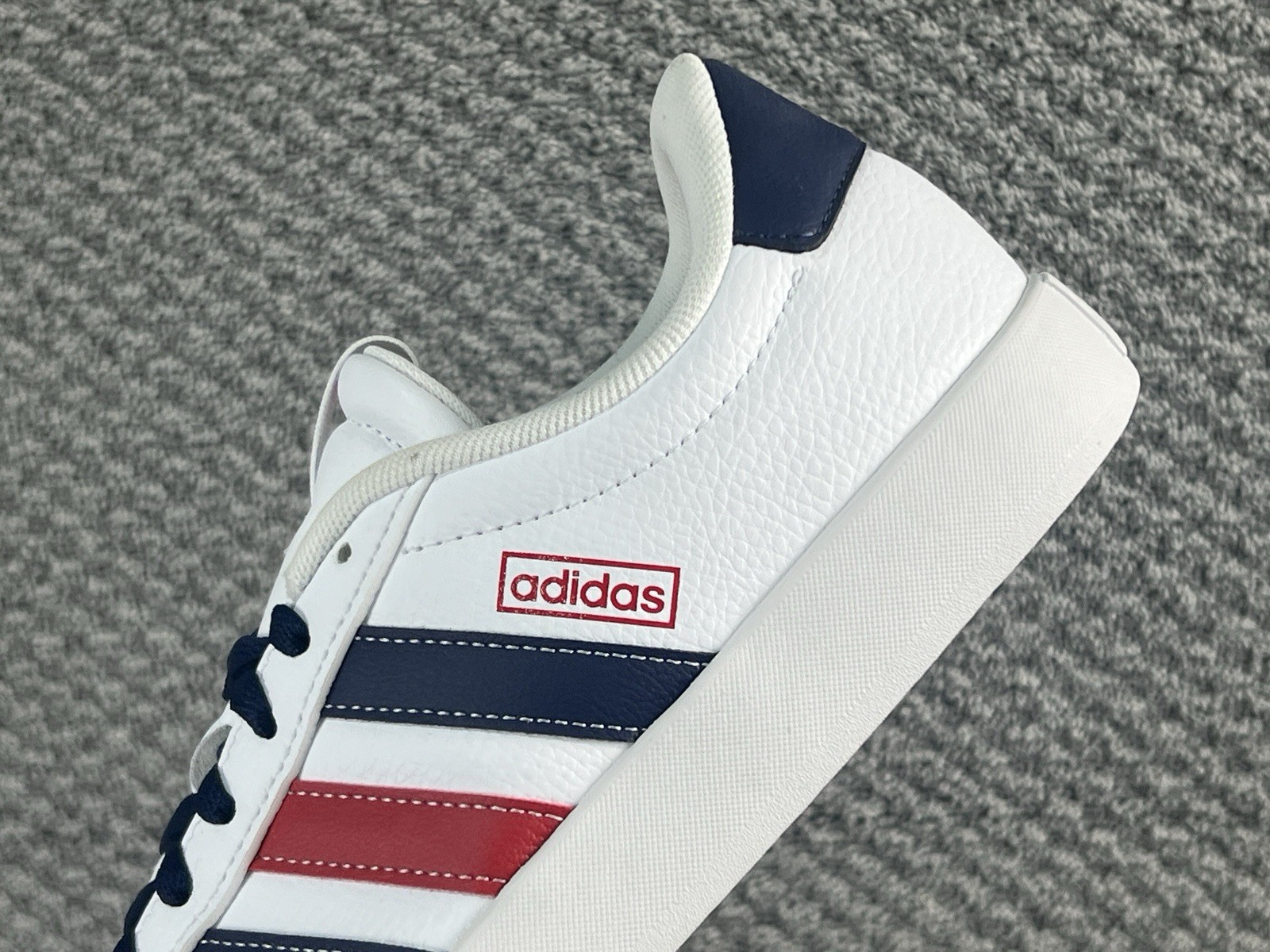 Adidas VL Court 3.0 Men’s Shoes Size 9.5 Cloud White Navy Blue Red Skateboarding