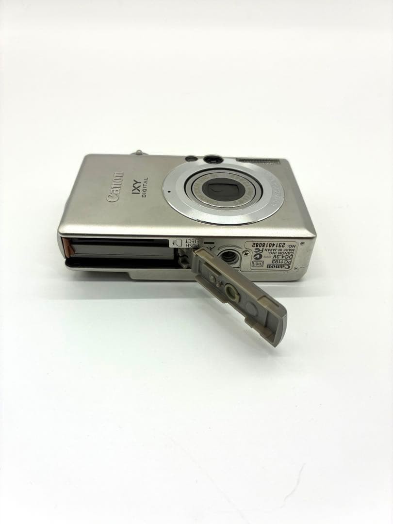 Canon IXY DIGITAL 70 Silver 6.0MP PowerShot SD600 DIGITAL IXUS 60