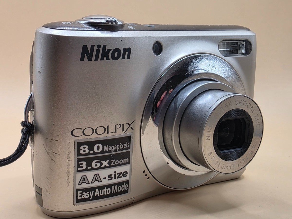 Nikon COOLPIX L21 Digital Camera 8.0MP 3.6x Optical Zoom CCD Auto