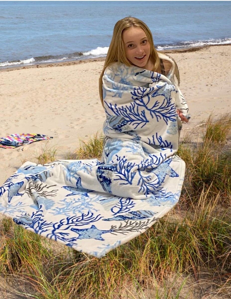 Decorative Ocean Life Coastal Throw Blanket Soft Plush Velvet
