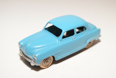 Dinky Toys France - SIMCA 9 ARONDE (réf 24U