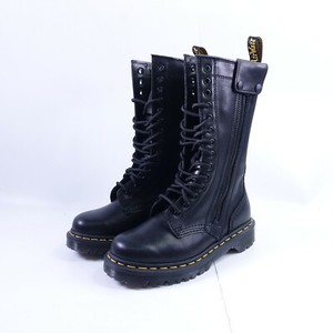dr martens moto