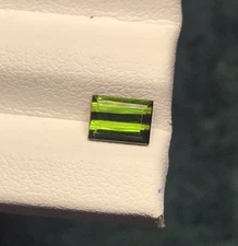 1.00cts 100% natural earth mined Baguette shaped green tourmaline 6.5x5