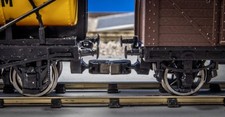 Hunt Magnetic Couplings ELITE - Pivoting Close Couplings for Hornby SWB 2 Axle W
