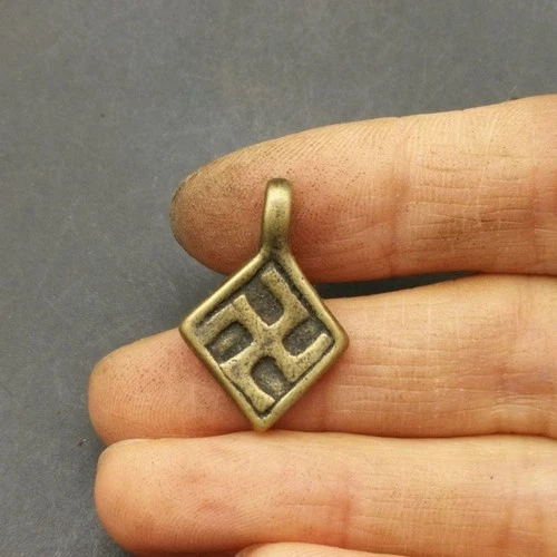 2 PIEZAS Tibetano Budista Lima Cobre Esvástica 卍 Joyería Accesorio Contador Clips Hágalo Usted Mismo - Imagen 6 de 7