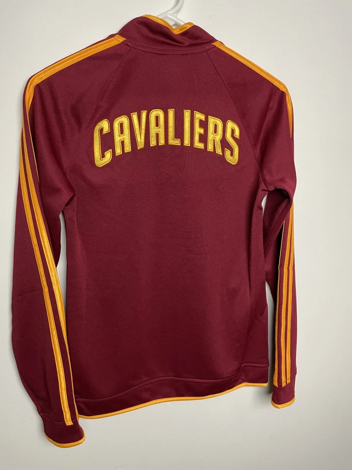 Chaqueta Cleveland Cavaliers NBA Championship On-Court cremallera completa para mujer talla pequeña” Foto 2 de 4