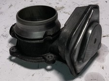 Drosselklappenstutzen 13547804373 BMW X1 sDrive20d Bj 2009 1995 CCM 130 KW