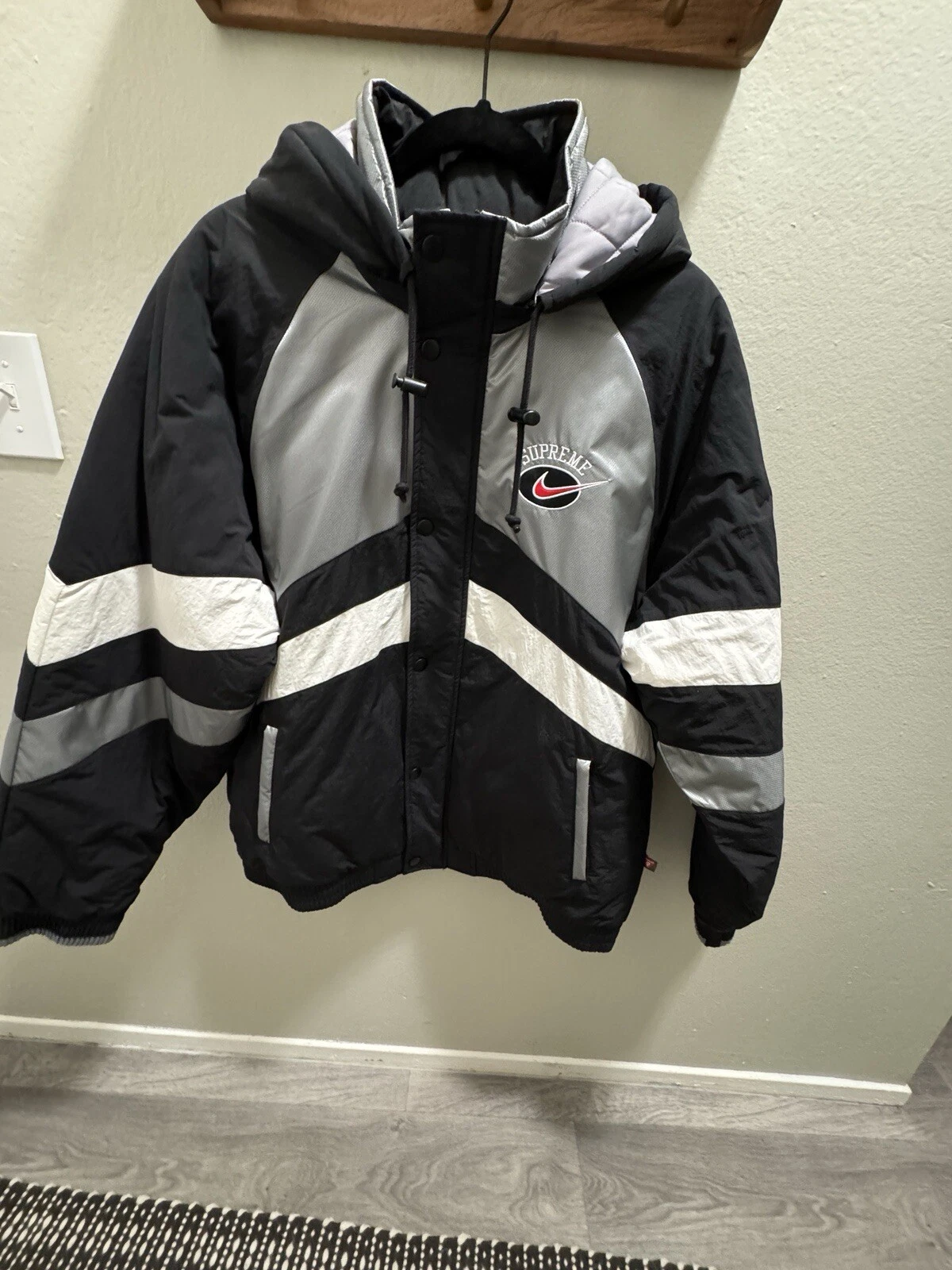 Veste de sport à capuche Supreme Nike argent homme taille L SS19   Neuve sans étiquette