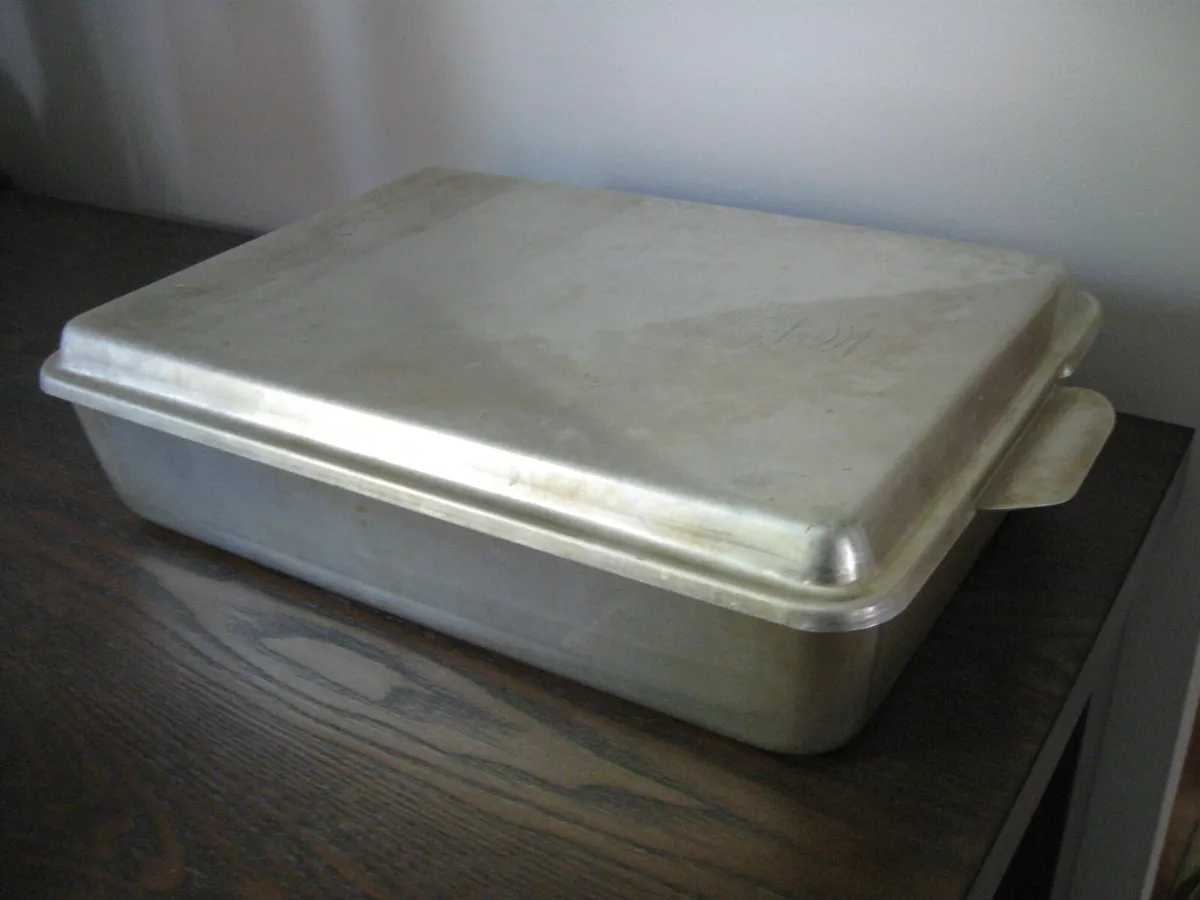 Vintage 13 X 9 Cake Pan With Slider Lid Aluminum 9 X 13 Cake 