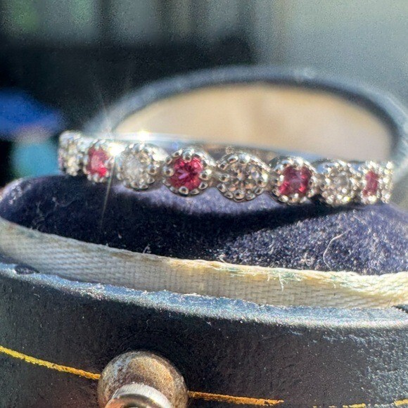 Solid platinum genuine diamond/ruby ring high end - image 5