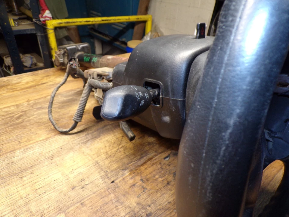 Ford Escort 97-99 Tracer 1997-2002 columna de dirección con llave *sin bolsa* Foto 3 de 4