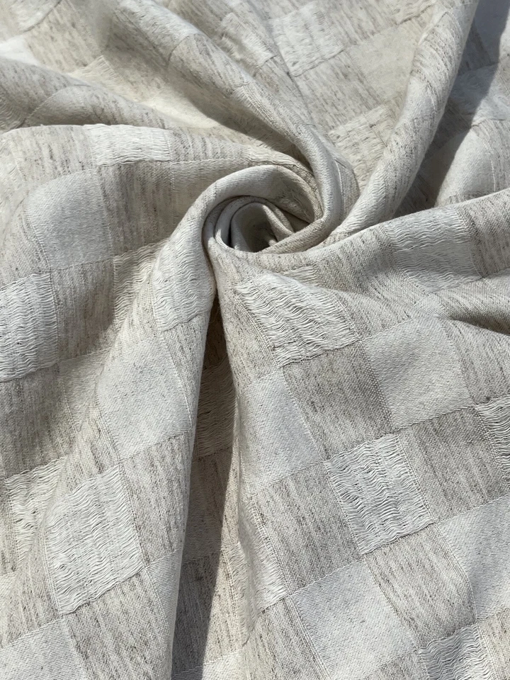 Tela de cáñamo-algodón con patrón de cuadros naturales - 210 GSM, por 2 yardas. Foto 2 de 4