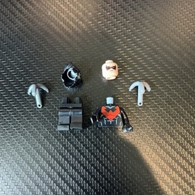 LEGO Nightwing Minifig DC Super Heroes sh085 76011 Set Exclusive 2014 Retired
