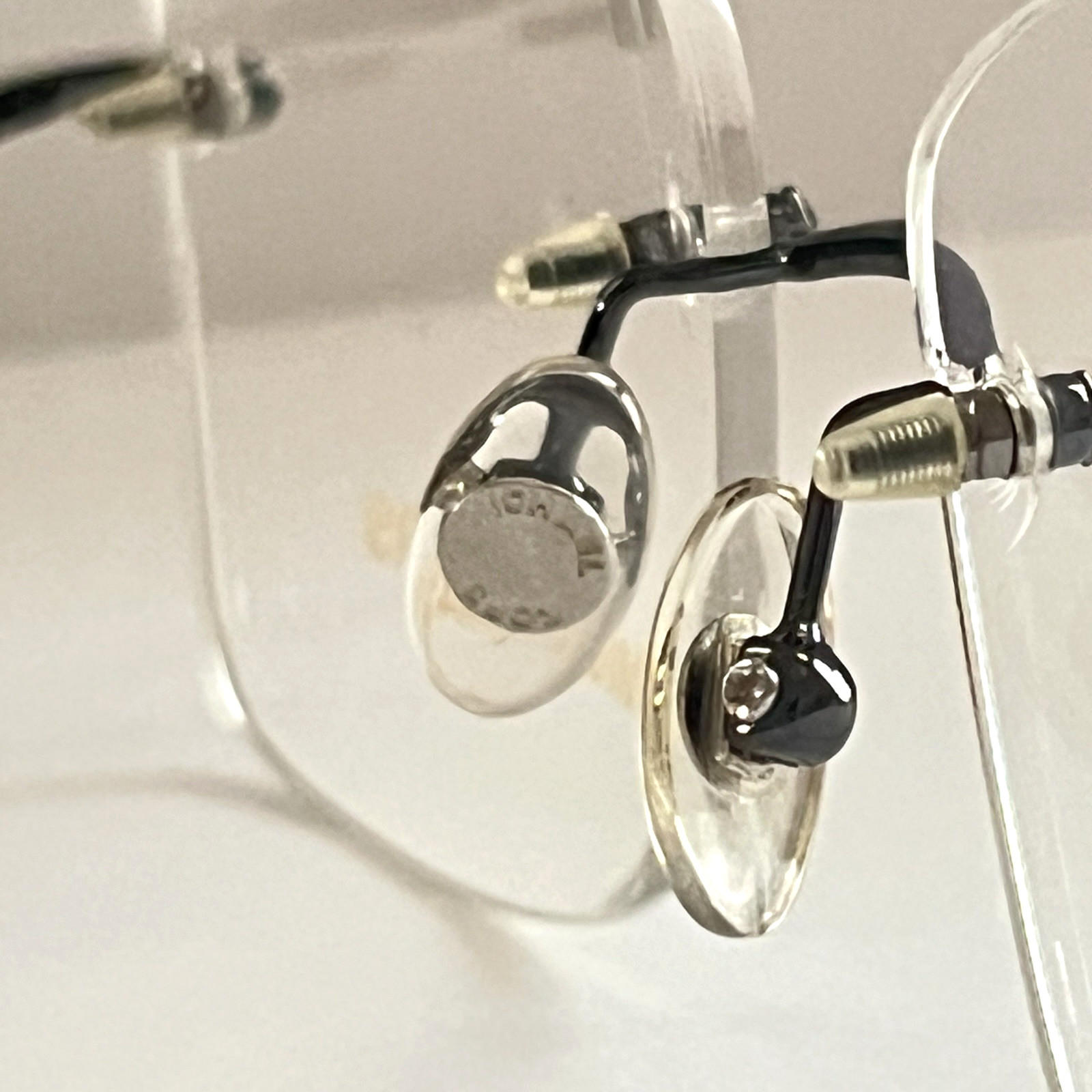 Michael Kors MK 444 015 Rimless Eyeglasses 52-16 Store Display Frame thumbnail 5