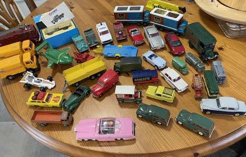 Large Lot Of Vintage Die Cast Vehicles 39 Total Corgi Dinky Matchbox Lledo Etc