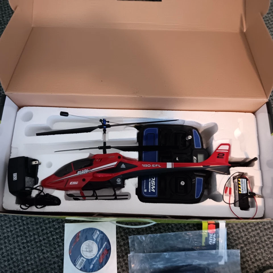 E-Flight Blade CX2 Remote Control Helicoptor (Excellent Cond.) (Needs Battery) - Image 2 of 4