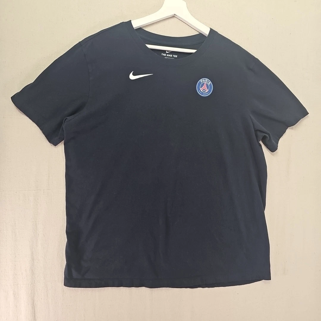 Paris Saint-Germain Size XL International Club Soccer Fan Shirts