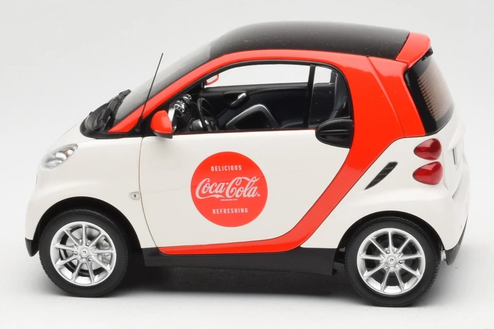 150036301 Smart Fortwo Coca Cola Minichamps 1/18 - Immagine 4 di 4