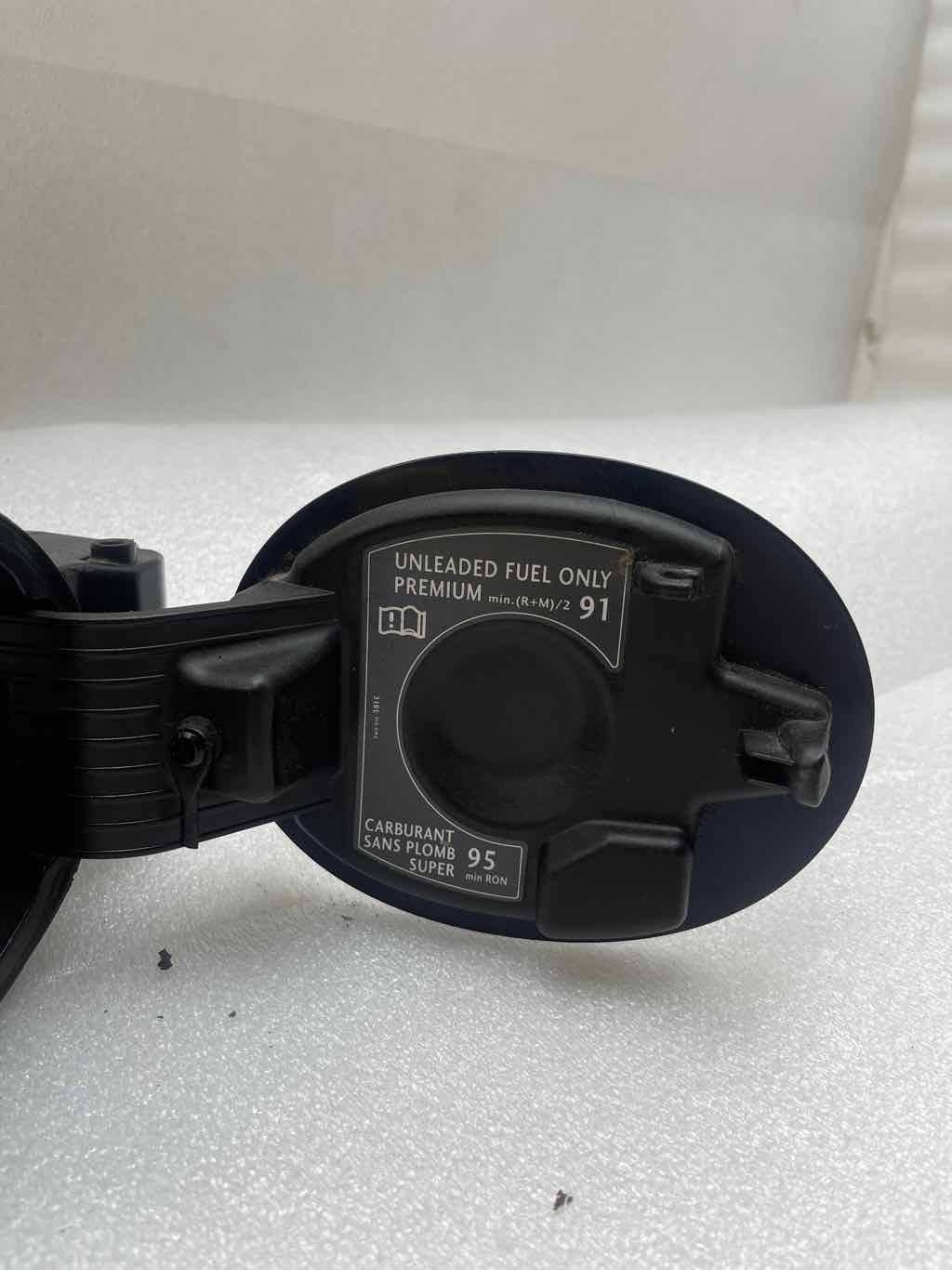 2005 BENTLEY CONTINENTAL GT Fuel Tank Door BLACK