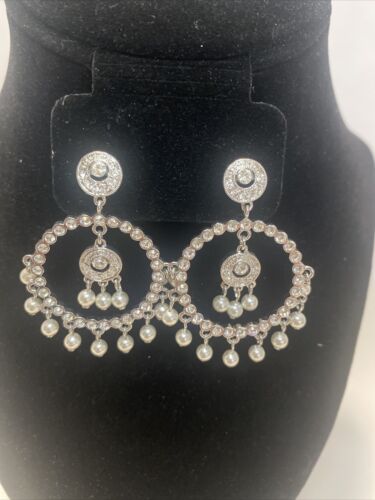 JOAN RIVERS HOOP CHANDELIER EARRINGS Silver Tone BEAUTIFUL PIERCED Crystals Pear