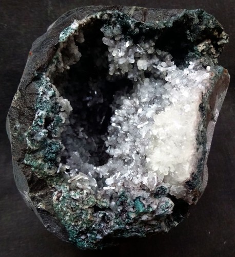 STUNNING MICROW STILBITE CRYSTALS FORMATION IN GREEN CORAL CHALCEDONY MATRIX MIN - Picture 2 of 3