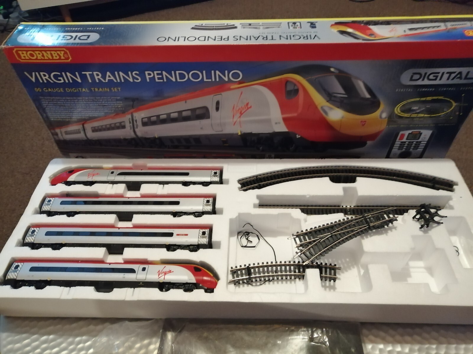 Hornby Model Train Railway Set 00 Virgin Trains Pendolino Digital