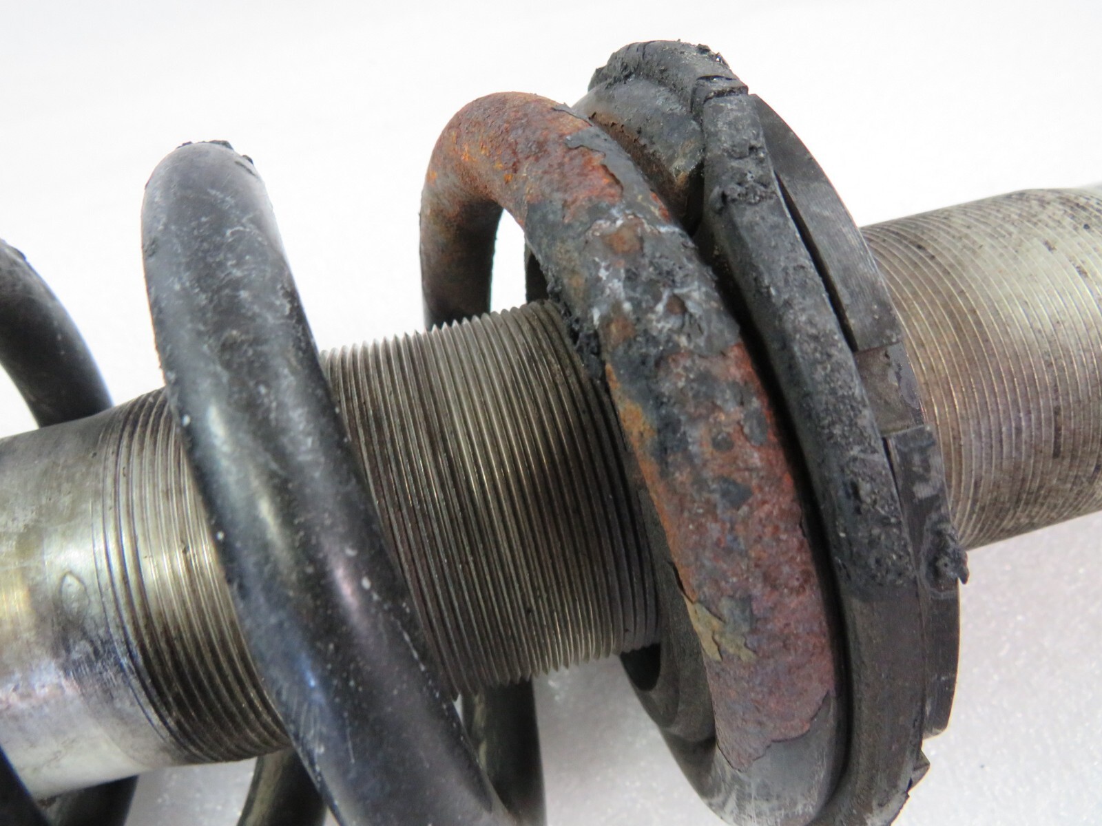 Maserati Granturismo, Rear Shock Absorber, Fire Dmg, Used, P/N 230030