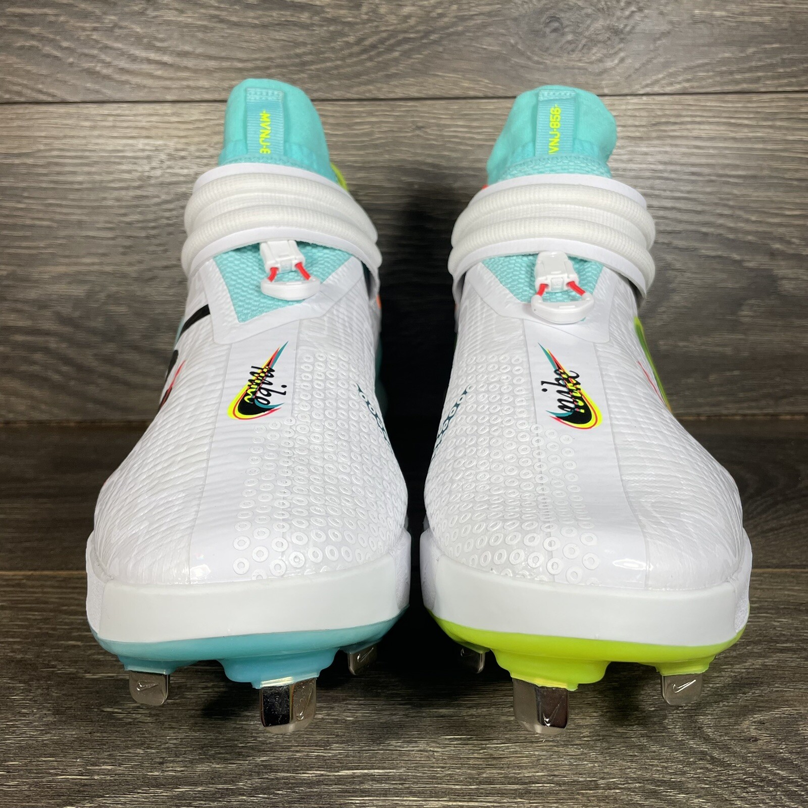 Nike Men's Force Zoom Trout 7 White Aurora Green Baseball Cleats