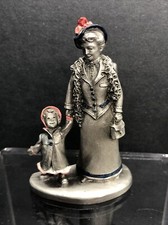 Hudson Pewter Villagers # 4836 Grandma Todd & Sarah Holding Hands 1989