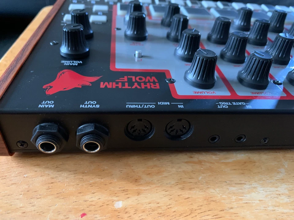 AKAI Rhythm Wolf: Analog Drum Machine & Bass Synth - Image 2 of 4
