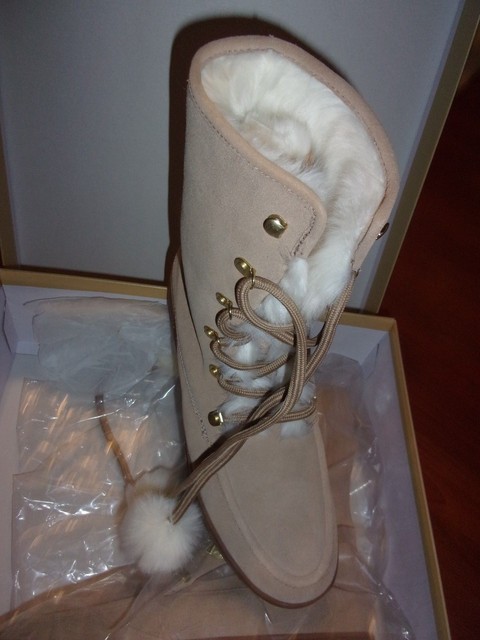 michael kors boots tan