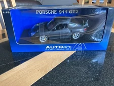 Autoart 1/18 diecast Porsche 911 (996) GT2 - Dark grey.