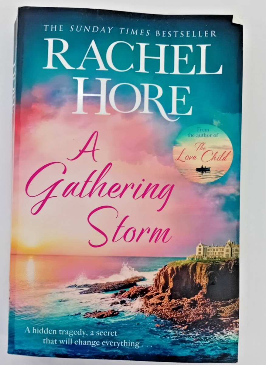 A Gathering Storm by Rachel Hore (Paperback, 2020)