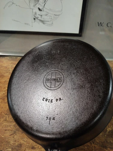 "Fully Restored" GRISWOLD No 8 CAST IRON SKILLET 10" 704 Skillet Seasoned